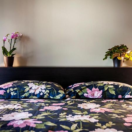 Chic And Freak Atelier Apartamento Como Exterior foto