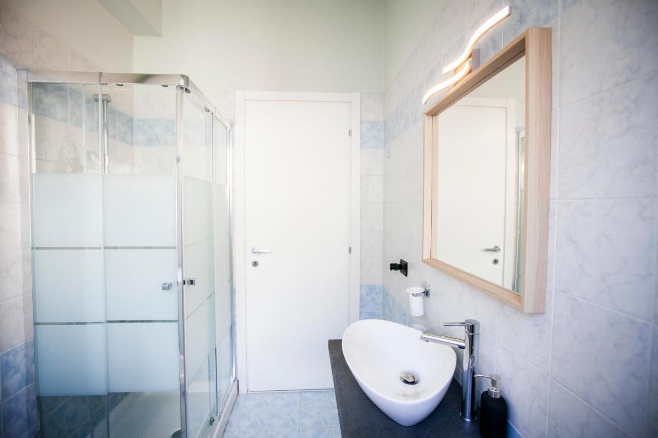 Chic And Freak Atelier Apartamento Como Exterior foto